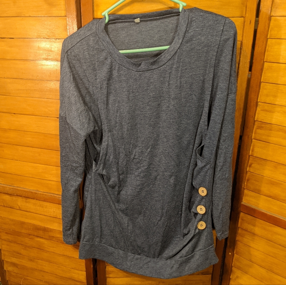 Nursing pregnancy postpartum long sleeved shirt sz S